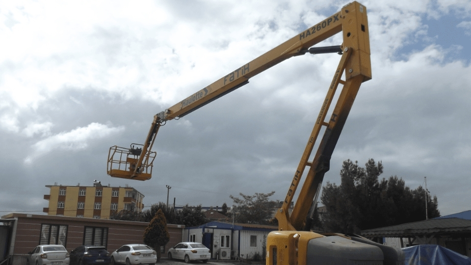 Menderes Makaslı Eklemli Manlift, Menderes Makaslı Eklemli Manlift Kiralama, Menderes Kiralık Makaslı Eklemli Manlift, Menderes Makaslı Eklemli Manlift Kiralama Fiyatları